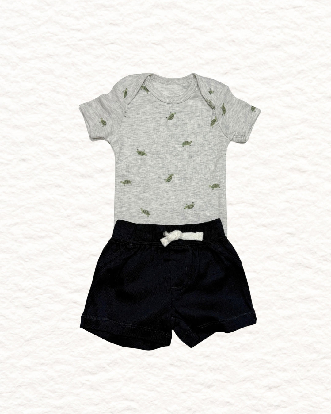 Set Carter’s Onesie con Shorts Negros